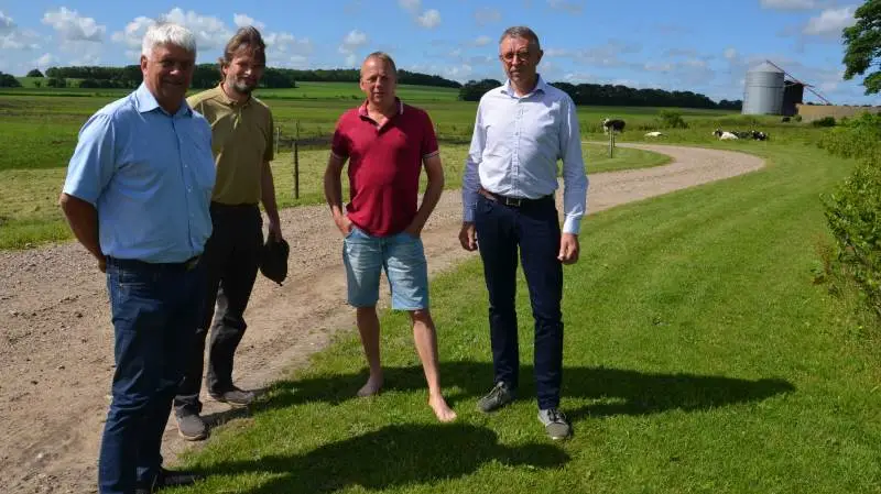 Thor Gunnar Kofoed besøgte forleden de vestjyske kvægavlere Caspar Rostbøll, Karl Nielsen og Søren Christensen, der alle har oplevet, at ulvene stresser deres dyr.