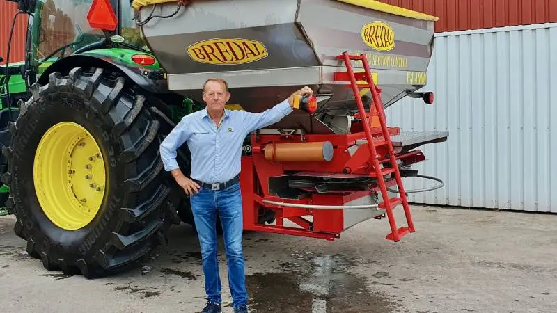 - Vi har mange loyale kunder, og de har presset på for, at vi skulle tage Bredal ind i sortimentet, siger Jan-Erik Hovlin, salgschef i Gunnars Maskiner AB.