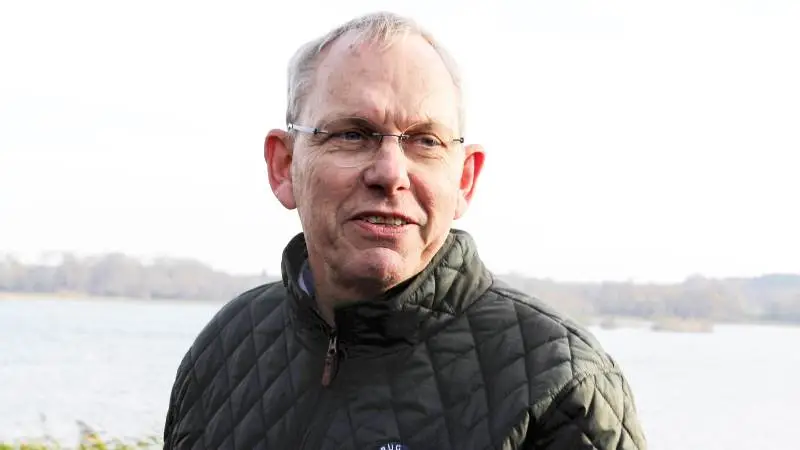 Mandag eftermiddag meldte Martin Merrild ud, at han stopper som formand for L&F til november.