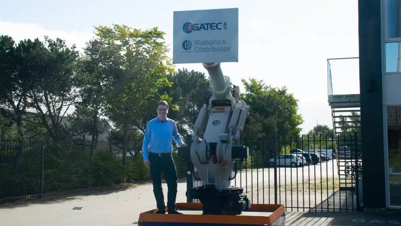 Jakob Lyskjær, salgschef hos Egatec, tror fuldt på, at robotternes indtog i industrien skal omfavnes, da den bringer mere gavn end modgang. | Foto: Victor Juul Grønbæk