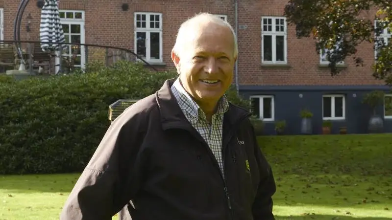 Lars Rasmussen, Hasagergaard, var ikke i tvivl, da han hørte at DM i pløjning ville komme til Århus-kanten. Selvfølgelig kunne de låne en del af den jord, han driver.