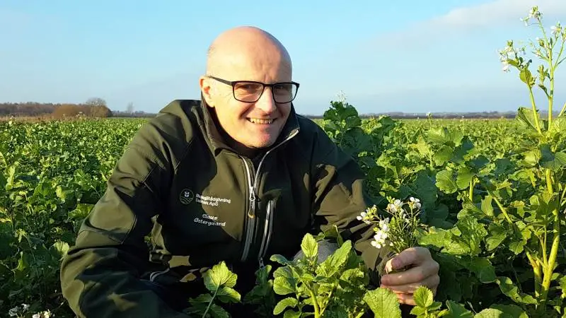 Plantechef Claus Østergaard glæder siger over, at Økologirådgivning Danmark har vundet dysten.