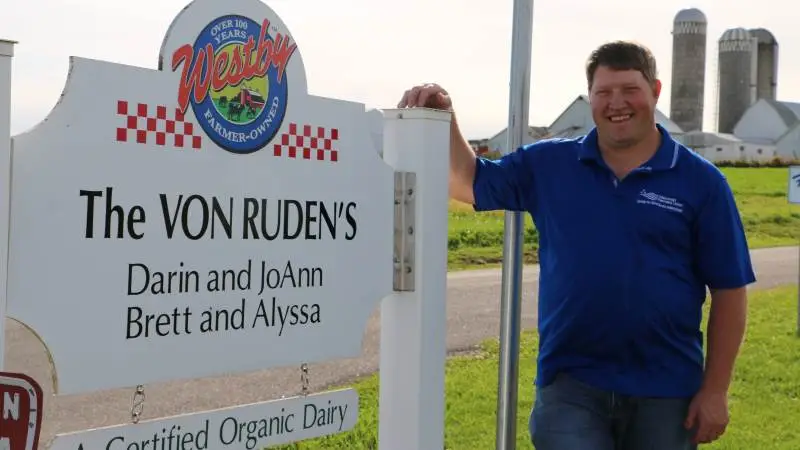 53-årige Darin von Ruden driver sammen med sin kone, Joann, en såkaldt tre-generationsfarm malkefarm, hvor hans 27-årige søn og 78-årige far også er med i den daglige drift. Fotos: Danielle Endvick