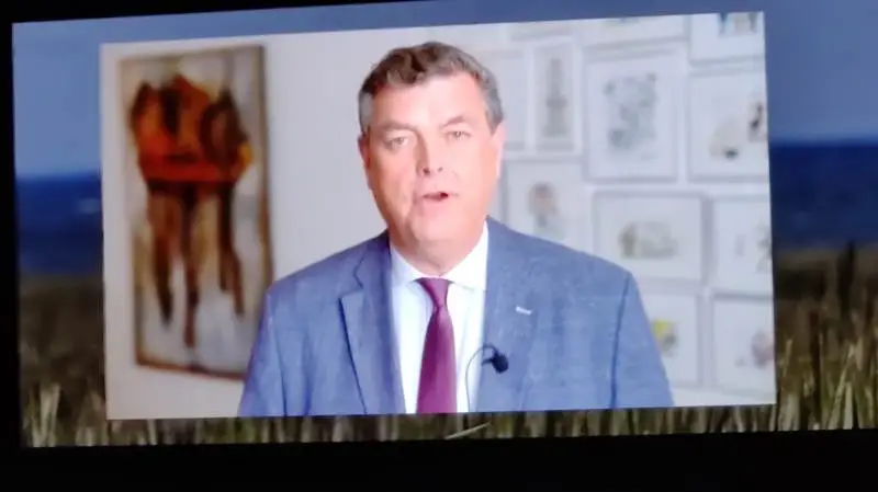 Fødevareminister Mogens Jensen (S) var med på en båndet videooptagelse, hvor han fortalte, at regeringen nu kommer med et stort landbrugsudspil vedrørende klima og miljø.