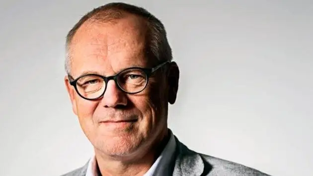 - Historien er nu kørt så hårdt op på grund af pressemødet i går (i onsdags, red.), at seruminstituttet nu bliver nødt til at sige præcist, hvad er det, de har fundet, så vi alle kan forholde os til det, siger Jens Lundgren, professor i infektionssygdomme på Rigshospitalet. Foto: Rigshospitalet