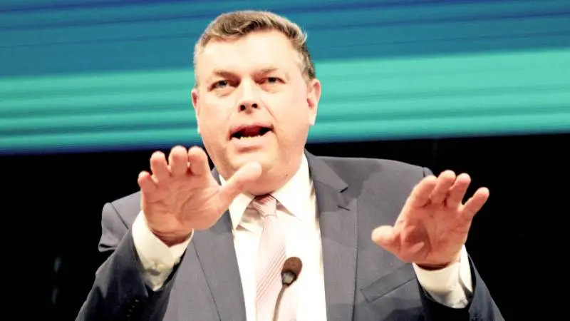 En kort overgang mellem onsdag eftermiddag og torsdag middag var regeringen og fødevareminister Mogens Jensen (S) pludselig positivt stemt for at lade avlsdyr overleve minkaflivningerne. Foto: Lasse Ege Pedersen