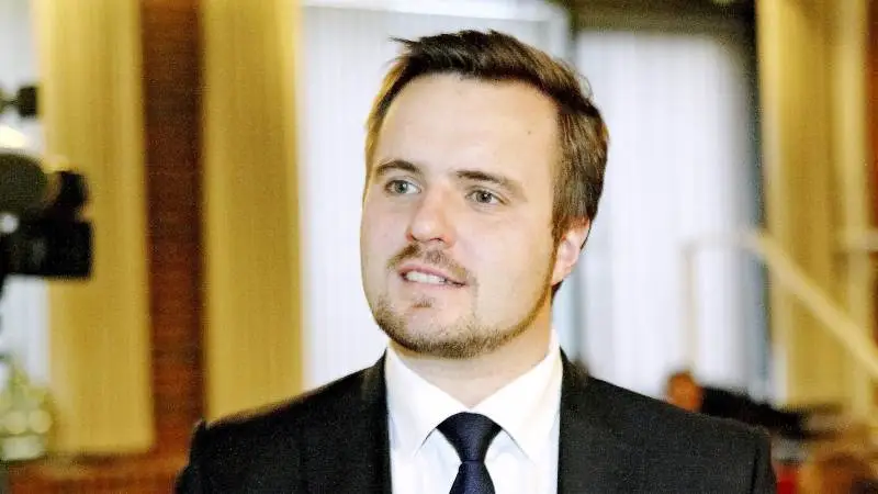 Erhvervsminister Simon Kollerup måtte opgive at få et bredt flertal om aflivning af mink og den såkaldte tempobonus mandag. Foto: Erik Hansen