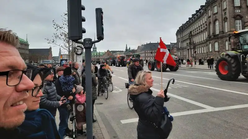 Københavnerne modtog traktorerne med sympati og opbakning. Fotos: Jørgen P. Jensen