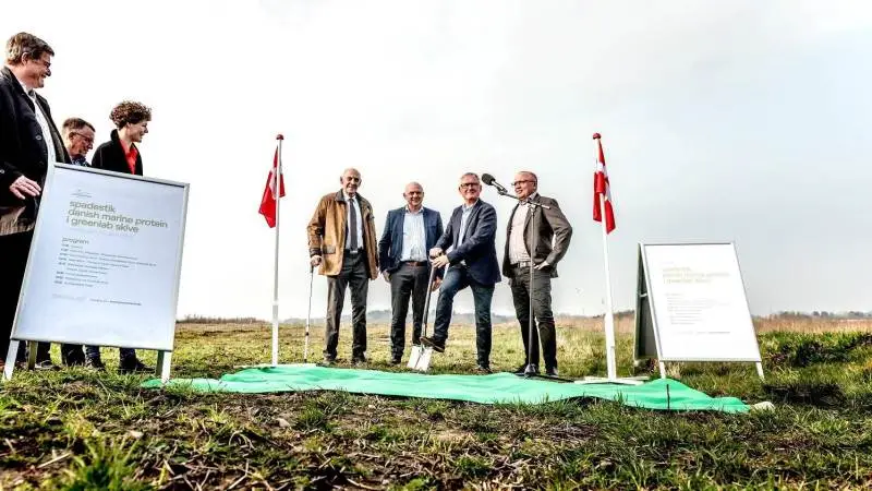 Mandag blev der taget første spadestik i GreenLab Skive til produktionen af bioprotein fremstillet af søstjerner fra Limfjorden. Foto: Mette Johnsen