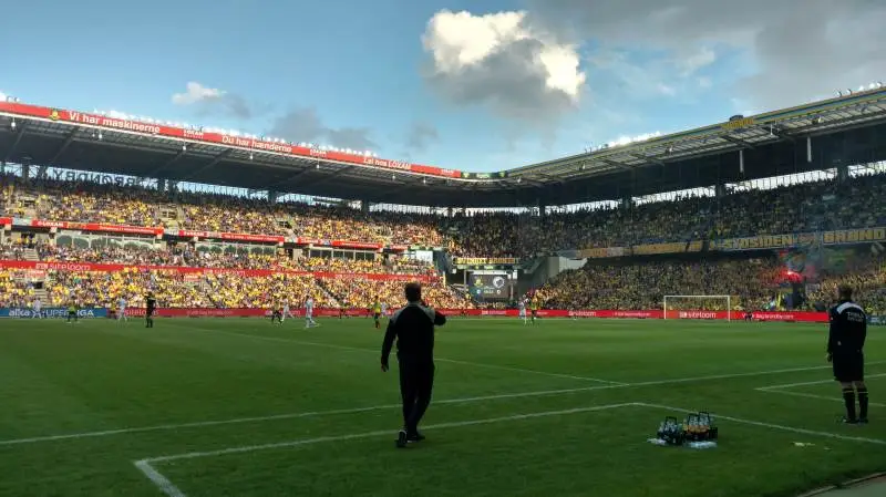 På Brøndby Stadion og de tilhørende træningsbaner vil græsset fremover bestå af topsorter fra DSV Frø. Foto: Brøndby IF.