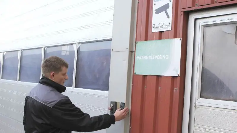Efter at have hørt om mange gps-tyverier de seneste måneder, blev Daniel Jakobsen og hans far enige om, at der skulle gøres noget for at imødekomme problemet.