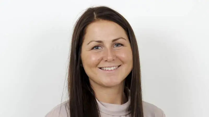 Coaching er et nyttigt redskab til at få et generationsskifte til at glide. Det fortæller junior virk-somhedsrådgiver i Agri Nord, Janne Sæderup, der er ved at uddanne sig til coach.