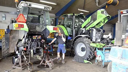 Deutz-Fahr fylder godt op i værkstederne i Brørup og Ølgod, og det er folkene bag maskincenteret sikre på også vil fortsætte fremover.