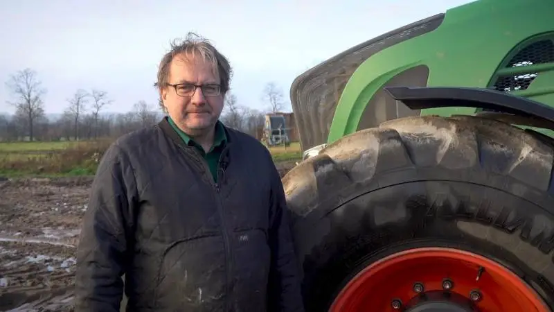 Jens Hansen har haft gode erfaringer med VF-dæk til sin gyllevogn. Fotos: Jens Jakob Kjær Hansen