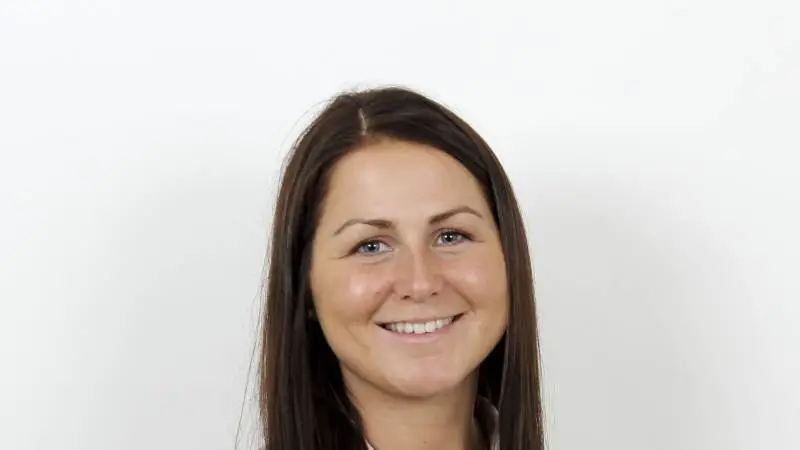 Coaching er et nyttigt redskab til at få et generationsskifte til at glide. Det fortæller junior virksomhedsrådgiver i Agri Nord, Janne Sæderup, som er ved at uddanne sig til coach.