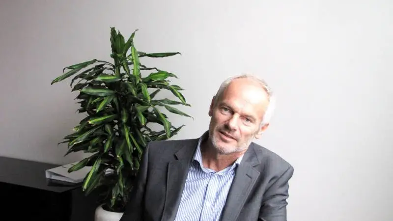 Tage Pedersen, formand for Danske Minkavlere, er som udgangspunkt tilfreds med aftalen om erstatning, som blev indgået mandag aften.