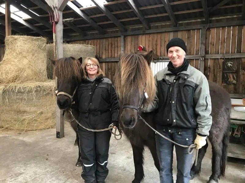 Naturlige kosttilskud fra Sundhedsshoppen har hjulpet Berit Keibel og Niels Jacobsen, som driver Havhesten, der blandt andet arrangerer rideture i Vestjylland.