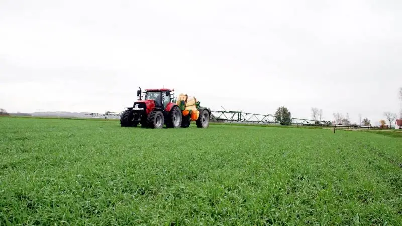 Med stemmer fra regeringspartierne, Dansk Folkeparti, Socialdemokratiet og Radikale Venstre har Folketinget tirsdag eftermiddag vedtaget et lovforslag om den fremtidige miljøregulering af landbruget.