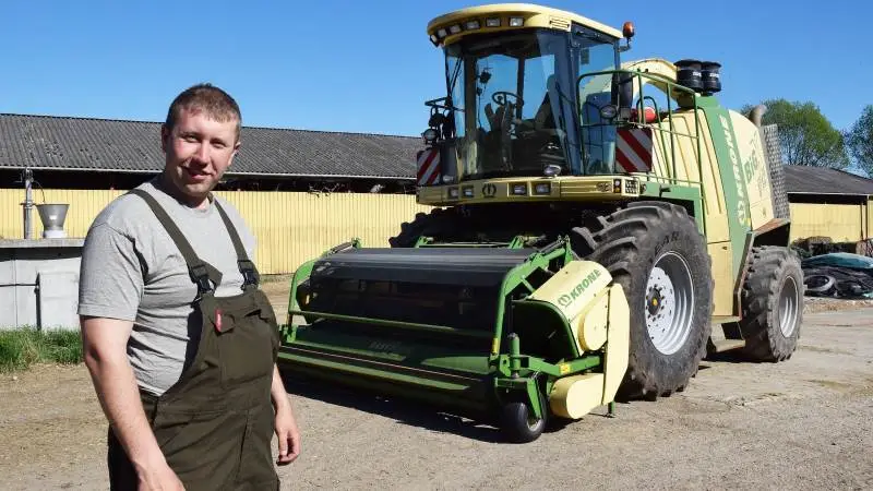 - Min hidtil vigtigste maskine er denne Krone BigX V12 finsnitter, som jeg købte brugt sidste år til majssæsonen, fortæller Jacob Eskelund Nielsen, JEN Maskinstation, Gelsted.