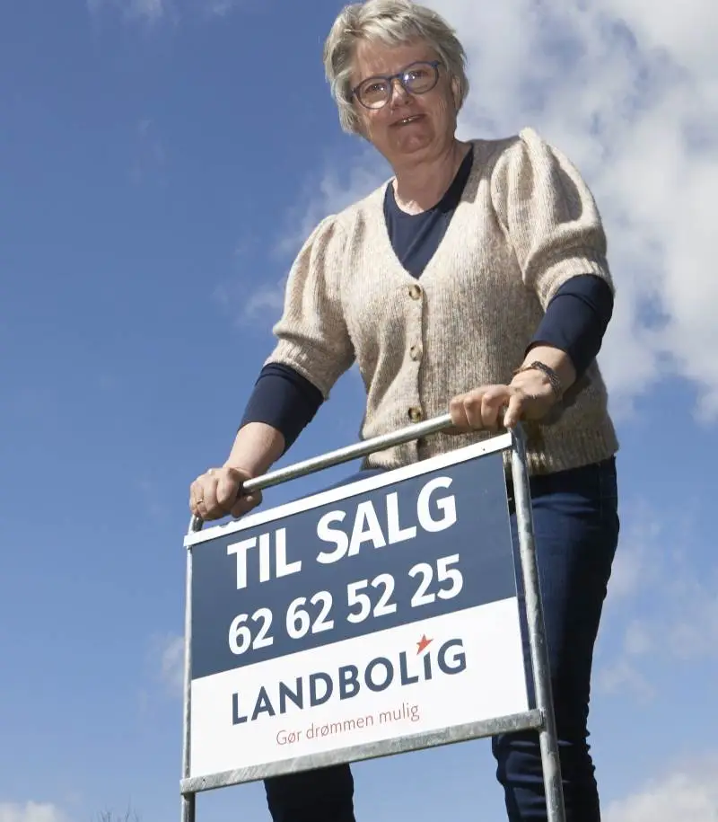 Landbolig er et nyt koncept for salg af huse og ejendomme i det åbne land på op til to hektar. – Vi oplever stor efterspørgsel, ikke mindst fra byfamilier, siger Birthe Pedersen, Landbogruppen Fyn. Foto: Erik Hansen