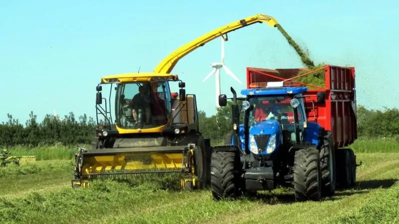 En test fra Seges viser, at ensilagens kvalitet og aerobe stabilitet er lige så god ved brug af de tynde folier som med vakuum- og dækfolie. Testen er foretaget i både majs- og græsensilage. Arkivfoto