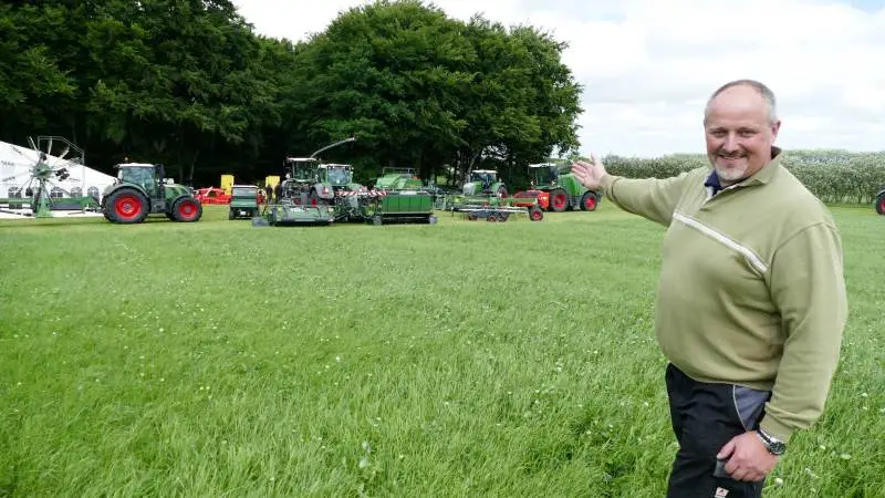 AGCO-salgscheferne Peter Midtiby og Jørgen Sørensen med ansvar for henholdsvis Fendt og Massey Ferguson ser begge konsolideringen af de to traktormærkers forhandlerstruktur som en fremtidssikring i det jyske område. Arkivfoto
