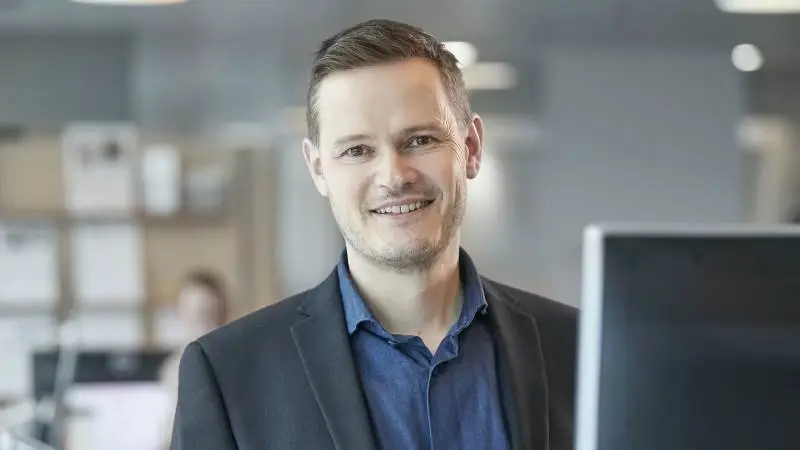 Senior formuerådgiver Hans Fink fra Formuepleje påpeger, at det naturligvis giver en god mavefornemmelse, hvis man regner sig frem til, at der er penge nok til de næste mange år, når gården er solgt.