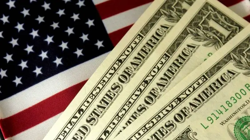 Efter et stort kursfald hen over 2020 er dollarkursen overfor danske kroner begyndt at udvise tiltagende styrketegn i opadgående retning. Lige nu står dollarkursen overfor en afgørende test. Skal nedturen fra 2020 fortsætte, eller skal dollarkursen tilbage i stigende tendens overfor danske kroner? Jeg begynder mere og mere at tro på det sidste.
