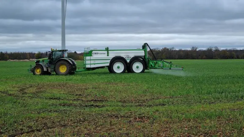 Raven Hawkeye er et PWM- system, der består af en Isobus-styring og magnetventiler på hver enkelt dyseholder. Magnetventilen åbner og lukker mange gange i sekundet, hvorved væsken ud af dysen pulseres.
