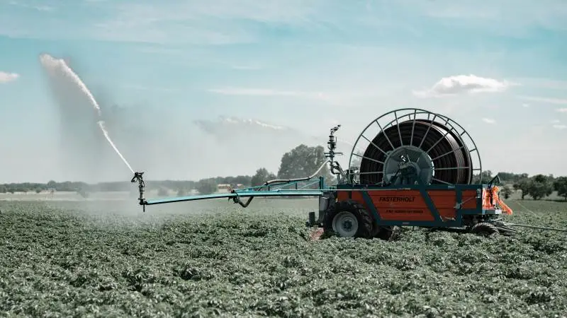Etableringen af egen afdeling, fremfor salg via en forhandler, ser ind til videre ud til at have givet pote for den midtjyske producent af vandingsmaskiner Fasterholt. Foto: Fasterholt Maskinfabrik