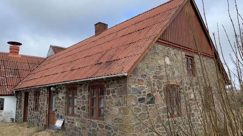 På landet er flere ejendomme registreret som beboelsesejendomme. Her kan man ifølge Planloven kun bygge 50 kvadratmeter uden en landzone tilladelse. Fotos: Velas