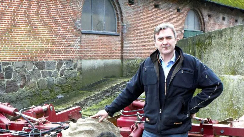 - Jeg er meget forundret over, at Jørgen E. Olesen pludselig undsiger carbon farmings evne til at opbygge kulstof i jorden, siger formand for Foreningen for Reduceret Jordbearbejdning i Danmark, Henrik Terp.