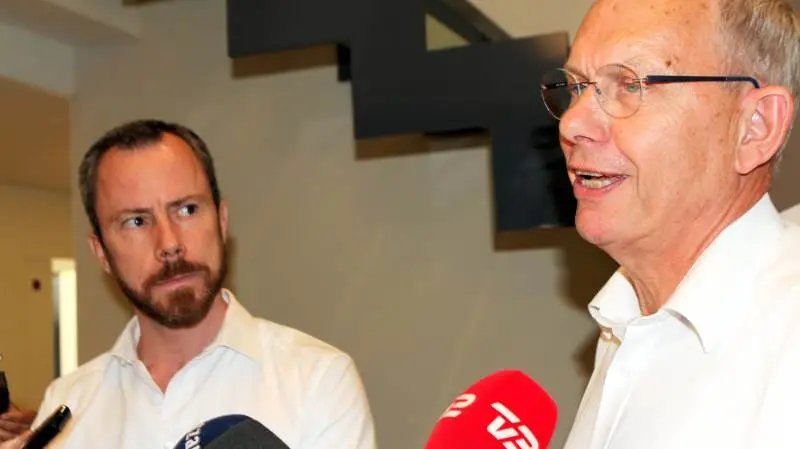 Martin Merrild, formand i Landbrug & Fødevarer, og miljø- og fødevareminister Jakob Ellemann-Jensen svarede efter tørkekrisemøde på Axelborg sammen på spørgsmål.