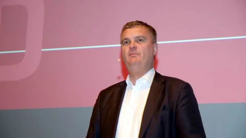 Jais Valeur og Danish Crown har igen svunget sparekniven. Arkivfoto.