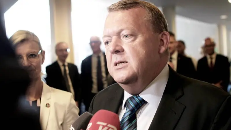 Hvis vi rækker en hjælpende hånd, så skulle det gerne være til dem, der har et hjælp-behov og ikke til dem, der ikke har hjælp-behov, lyder det fra statsminister Lars Løkke Rasmussen (V).