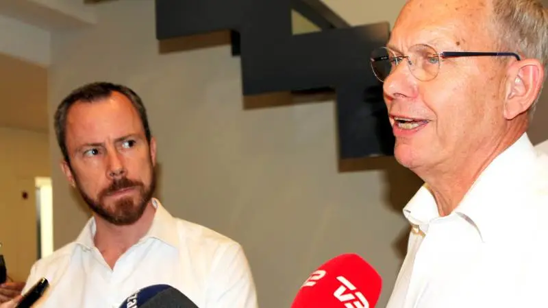 L&F-formand Martin Merrild har fuldstændig tillid til de landmænd, der er valgt til bestyrelserne i landbrugets andelsselskaber. Derfor vil han ikke blande sig i, hvorvidt selskaberne gør nok for at hjælpe landmænd gennem årets tørkekrise.