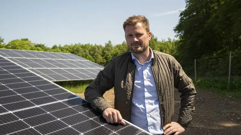 - Hvidkilde Gods udlejer pt. 38 hektar til solceller og vil gerne have flere, siger driftsdirektør Peter Borg Lange. Foto: Ulrik Larsen