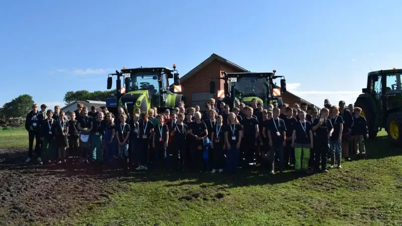 Godt 80 børn og unge i alderen 11 – 15 år deltog i årets FarmerCamp på Kjærgård Landbrugsskole.