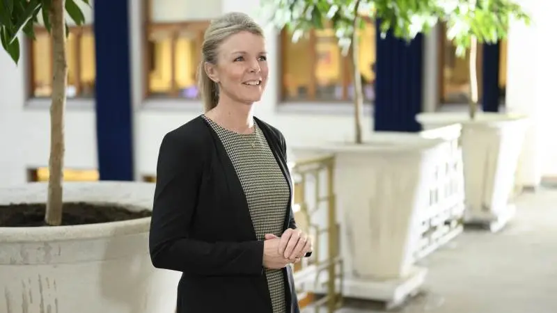 - Som finansiel sektor skal vi også levere på ESG-målene, og vi er overordnet et spejl af vores kunder, så den vej igennem kommer der nogle krav til agrosektoren, siger Pernille Stenstrup Christiansen, der er landbrugsdirektør i Danske Bank.