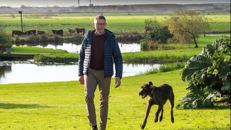 Kravet om at alle landbrug, der ønsker at modtage landbrugsstøtte, skal braklægge fire procent af deres areal fra 1. januar, har medført en voksende interesse for fjernbrak. Det bekymrer formand for landboforeningen Vestjysk, Søren Christensen.