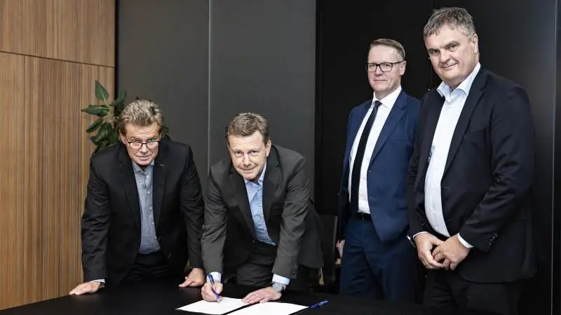 Her ses Peder Tuborgh, adm. direktør i Arla Foods, Kristian Hundebøll, koncernchef i DLG, Henning Haahr, koncernchef i Danish Agro og Jais Valeur, adm. direktør i Danish Crown. Foto: Niels Hougaard