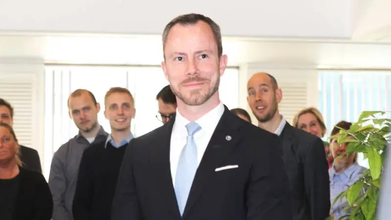 - I Danmark har vi allerede gjort en kæmpe indsats for at undgå at få afrikansk svinepest til landet. Men svinepest er ikke kun et dansk problem, det er i høj grad et europæisk problem, og derfor er det vigtigt, at vi får rejst spørgsmålet i dag, siger miljø- og fødevareminister Jakob Ellemann-Jensen.