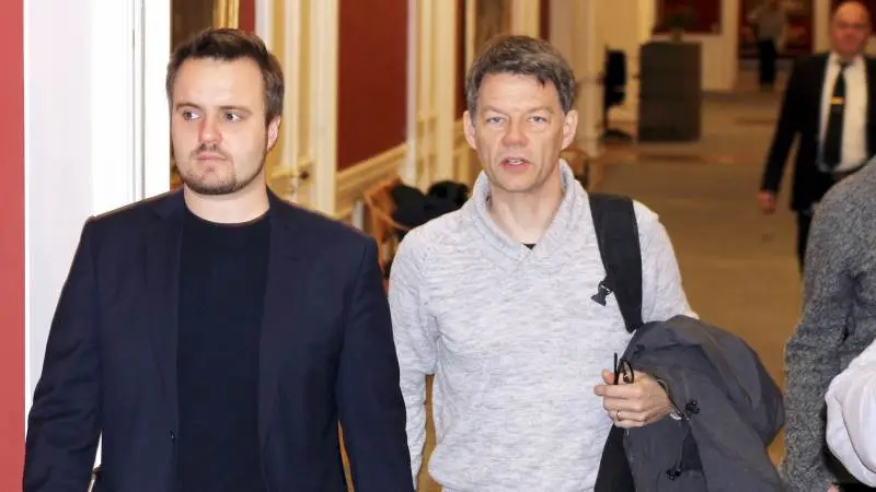 Alternativets Christian Poll (th) har i denne uge lanceret et klimaudspil, som hvis det blev gennemført, vil betyde afviklingen af en stor del af dansk husdyrproduktion.