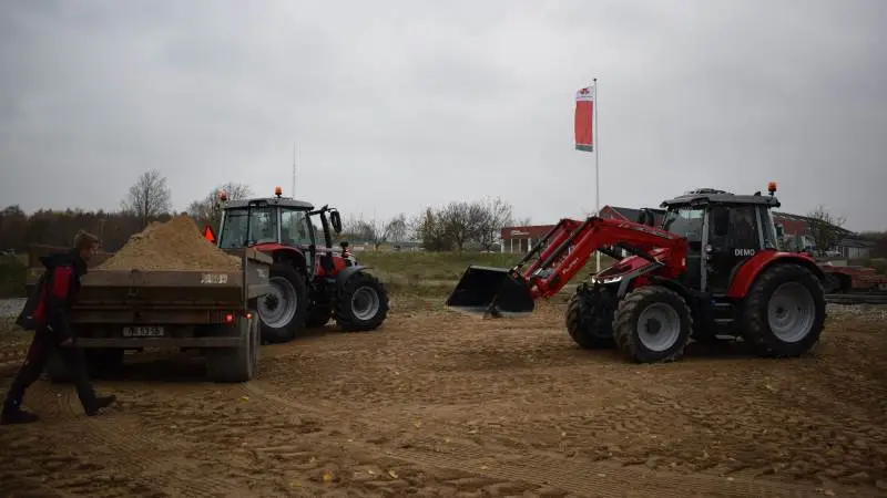 I sidste halvdel af november har en Massey Ferguson-karavane været på en lille Danmarksturné, hvor de to første stop var på Sjælland. Foto: Jørn Chr. Jervelund