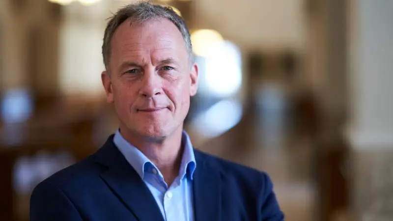 - Vi er jo imod en CO2-afgift, men for mig er det vigtigt, at vi får håndhævet og sagt, at vi jo ikke kan indføre noget, der er ulovligt, siger Kim Edberg Andersen, der er landbrugsordfører hos partiet Nye Borgerlige. Pressefoto