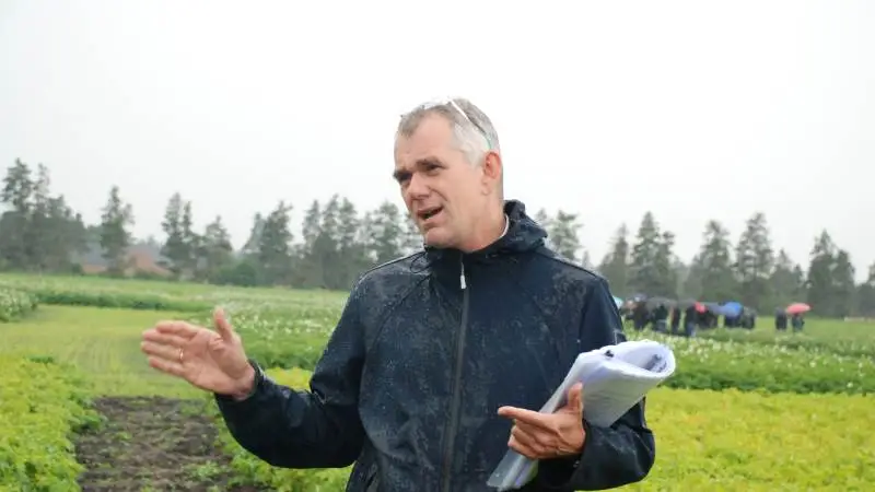 - Dette er nok det værste, jeg som landskonsulent i kartoffeldyrkning har været ude for, siger Lars Bødker, Seges Innovation, i en kommentar til den ekstraordinære rapport, der mandag i denne uge blev meldt ud fra Miljøstyrelsen.