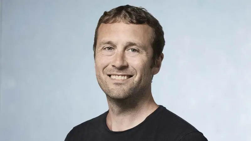- Der kan tjenes penge på at producere sine egne polte, hvis man er dygtig til det. Men er man det mindste i tvivl om det, så lad være, lyder rådet fra afdelingsleder Martin Mølgaard Pedersen, Avl & Genetik, Landbrug & Fødevarer. Fotos: DanBred