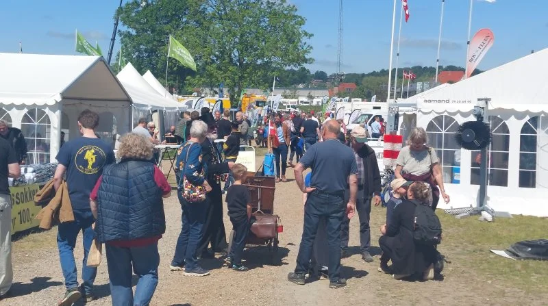 Forberedelserne 2023-udgaven af Det Sønderjyske Fællesdyrskue er i fuld gang. Hér et foto fra sidste års skue, der blev afviklet i flot sommervejr med 23.000 gæster over de to dyrskuedage. Arkivfoto: John Ankersen