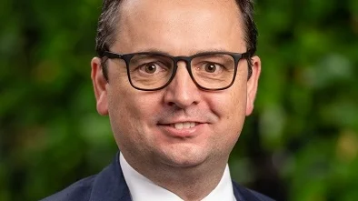 Ifølge Skanderborgs borgmester Frands Fischer (S) er det påstand mod påstand, når Søren Herman Bertelsen siger, at han ikke har haft drøftelser med kommunen, men han håber dog, at det betyder, at der er mulighed for dialog. Foto: Skanderborg Kommune