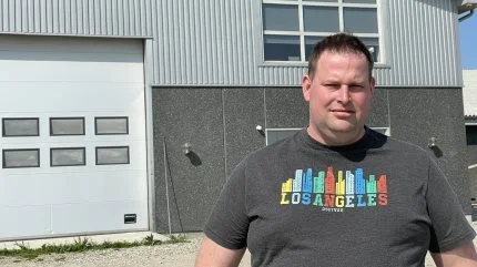 I torsdags afholdt Danish Crown et online informationsmøde for sine andelshavere, og initiativet roses af svineproducent Lars Andersen, Hesselager. Han ærgrer sig dog over, at lukningen af slagteriet i Sæby tog en del af fokus på mødet i stedet for, at der blev gået mere i dybden omkring, hvordan slagteriet kan komme ud af det nuværende dødvande. Foto: Anne Wolfenberg  